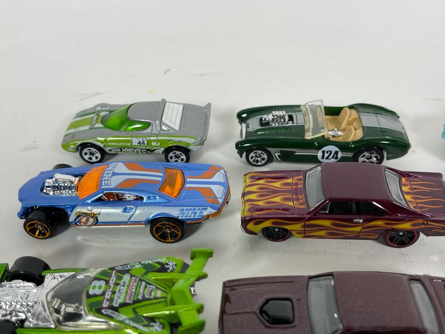 Vintage Mattel Hot Wheels Cars Lot - See Photos [Photo 13]