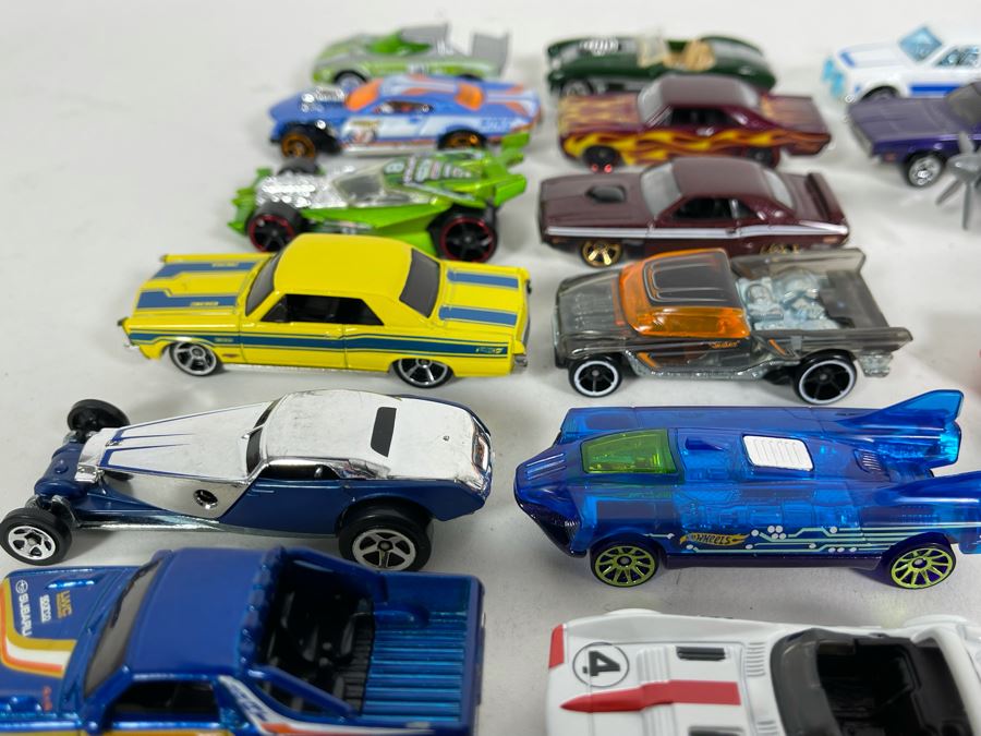 Vintage Mattel Hot Wheels Cars Lot - See Photos [Photo 9]