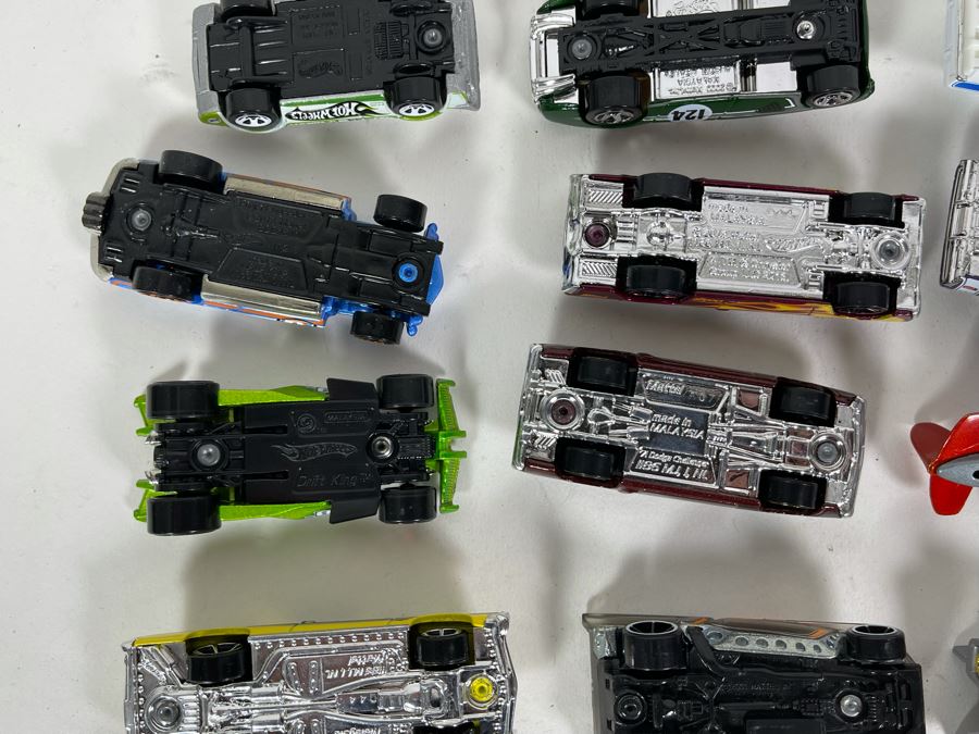 Vintage Mattel Hot Wheels Cars Lot - See Photos [Photo 20]