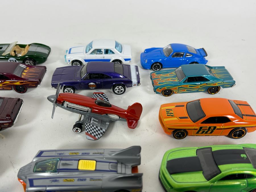 Vintage Mattel Hot Wheels Cars Lot - See Photos [Photo 11]
