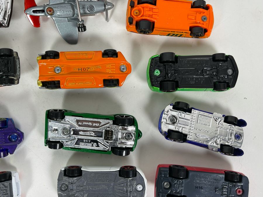 Vintage Mattel Hot Wheels Cars Lot - See Photos [Photo 18]