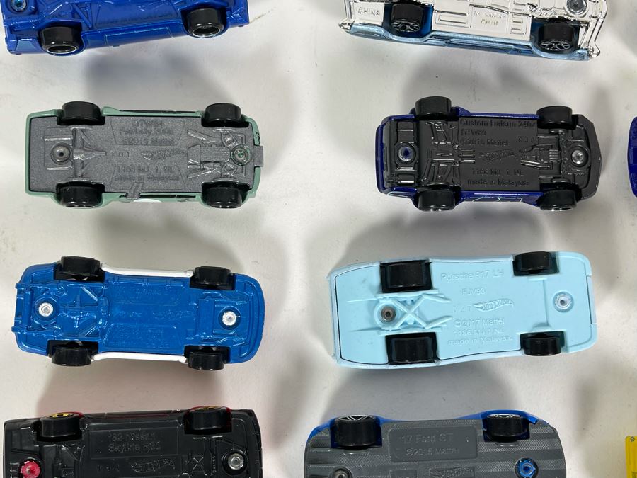 Vintage Mattel Hot Wheels Cars Lot - See Photos [Photo 19]