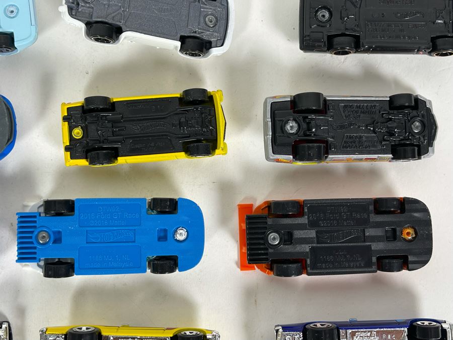 Vintage Mattel Hot Wheels Cars Lot - See Photos [Photo 17]