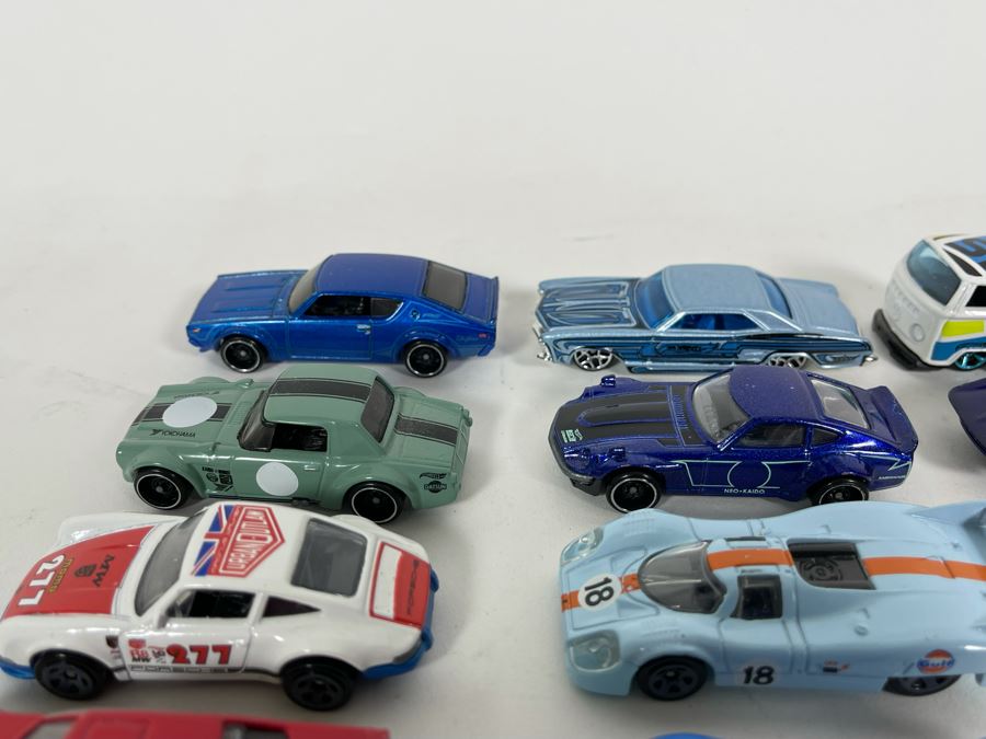 Vintage Mattel Hot Wheels Cars Lot - See Photos [Photo 13]