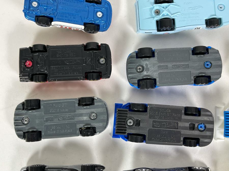 Vintage Mattel Hot Wheels Cars Lot - See Photos [Photo 18]