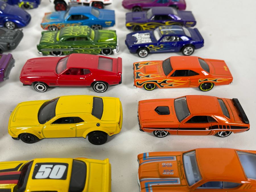 Vintage Mattel Hot Wheels Cars Lot - See Photos [Photo 9]