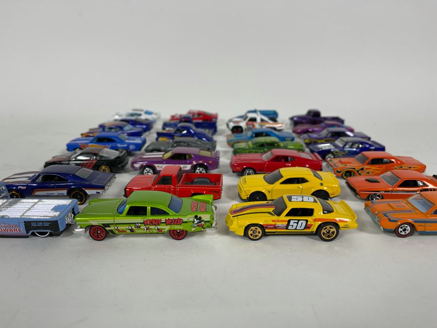 Vintage Mattel Hot Wheels Cars Lot - See Photos [Photo 2]