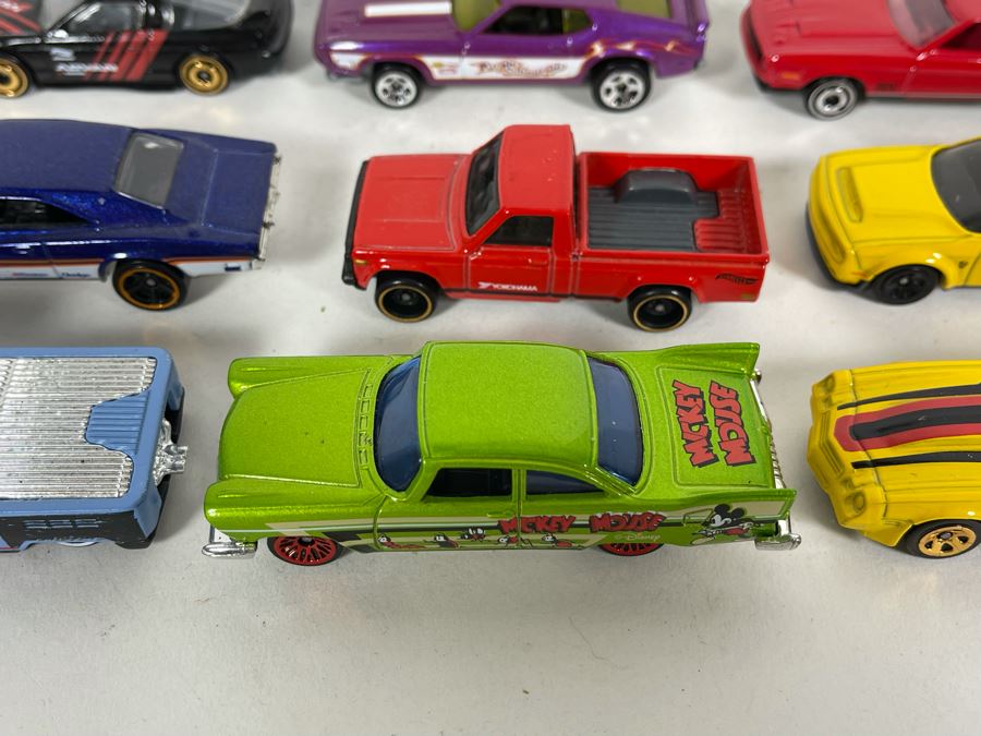 Vintage Mattel Hot Wheels Cars Lot - See Photos [Photo 7]