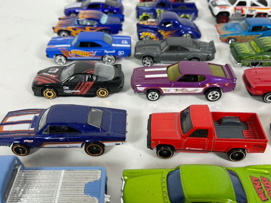 Vintage Mattel Hot Wheels Cars Lot - See Photos [Photo 10]