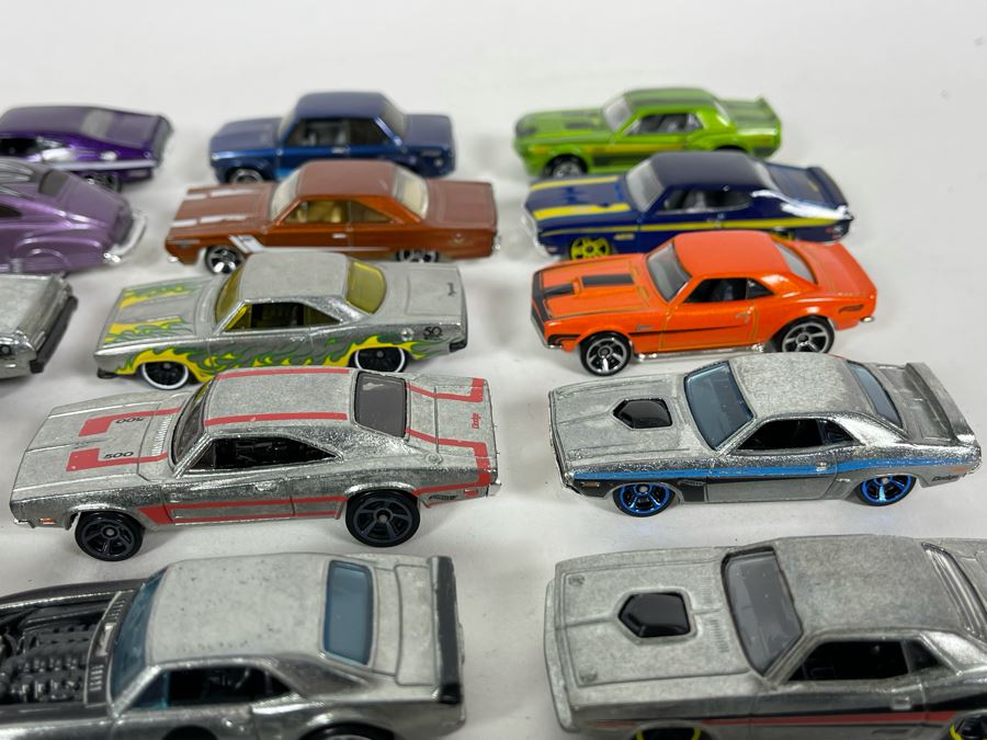 Vintage Mattel Hot Wheels Cars Lot - See Photos [Photo 9]