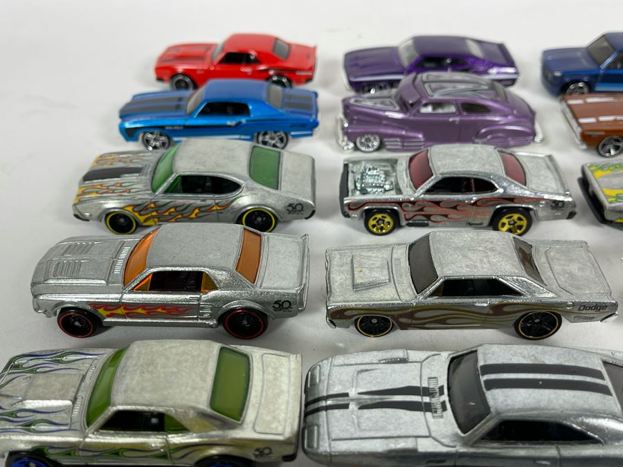 Vintage Mattel Hot Wheels Cars Lot - See Photos [Photo 8]