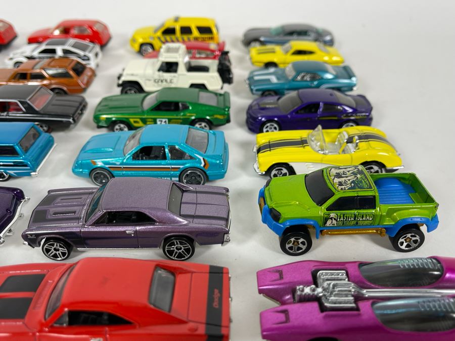 Vintage Mattel Hot Wheels Cars Lot - See Photos [Photo 7]