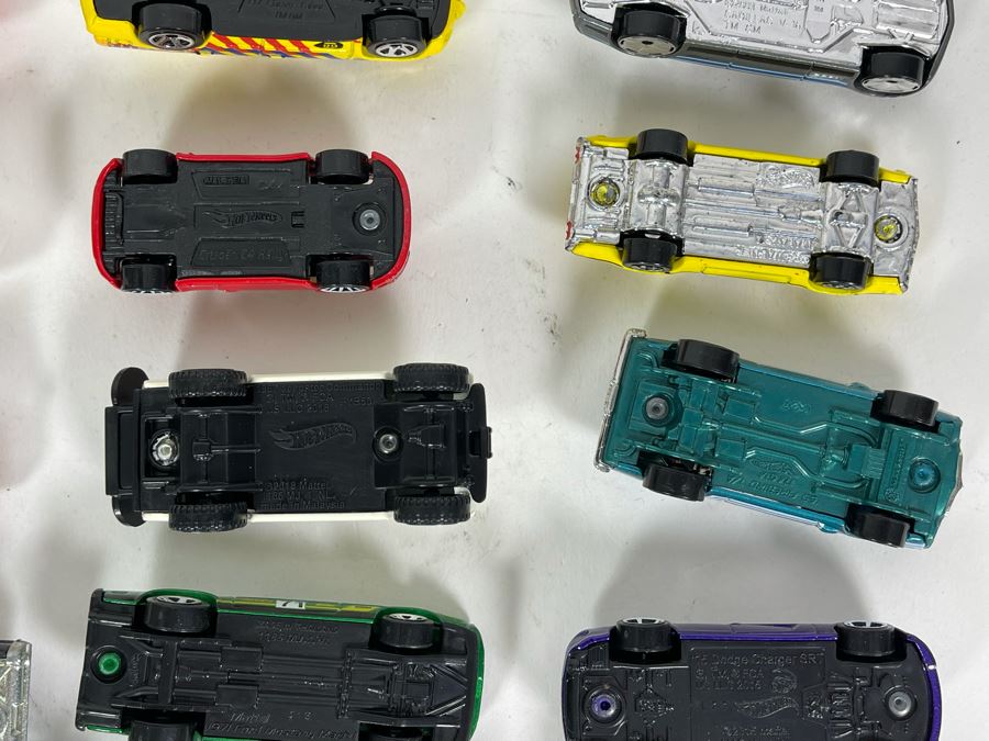 Vintage Mattel Hot Wheels Cars Lot - See Photos [Photo 18]