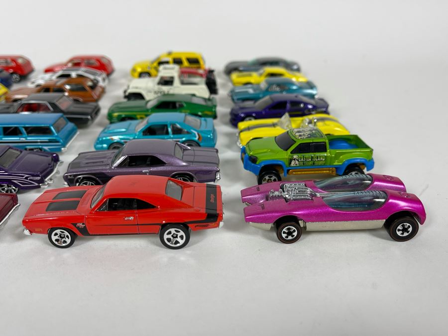 Vintage Mattel Hot Wheels Cars Lot - See Photos [Photo 4]