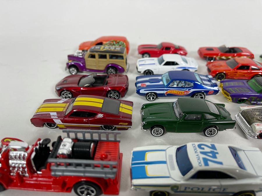 Vintage Mattel Hot Wheels Cars Lot - See Photos [Photo 9]