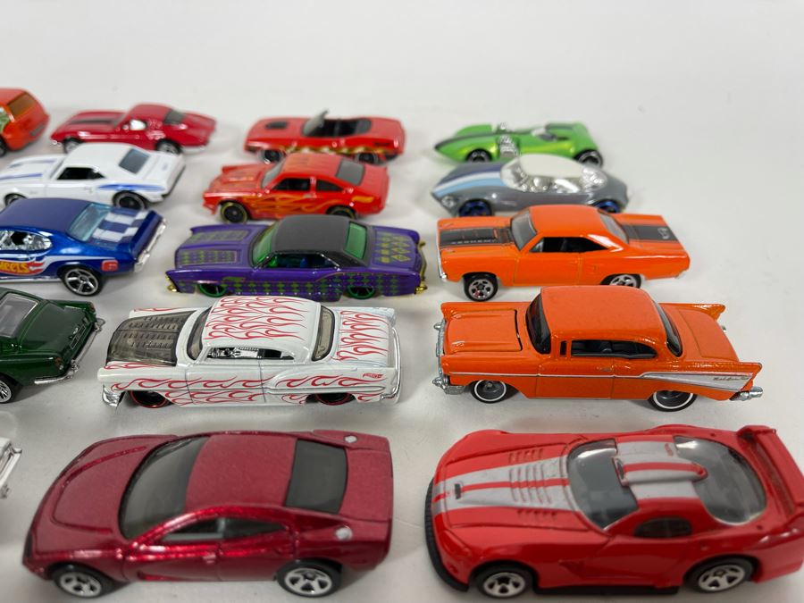 Vintage Mattel Hot Wheels Cars Lot - See Photos [Photo 10]