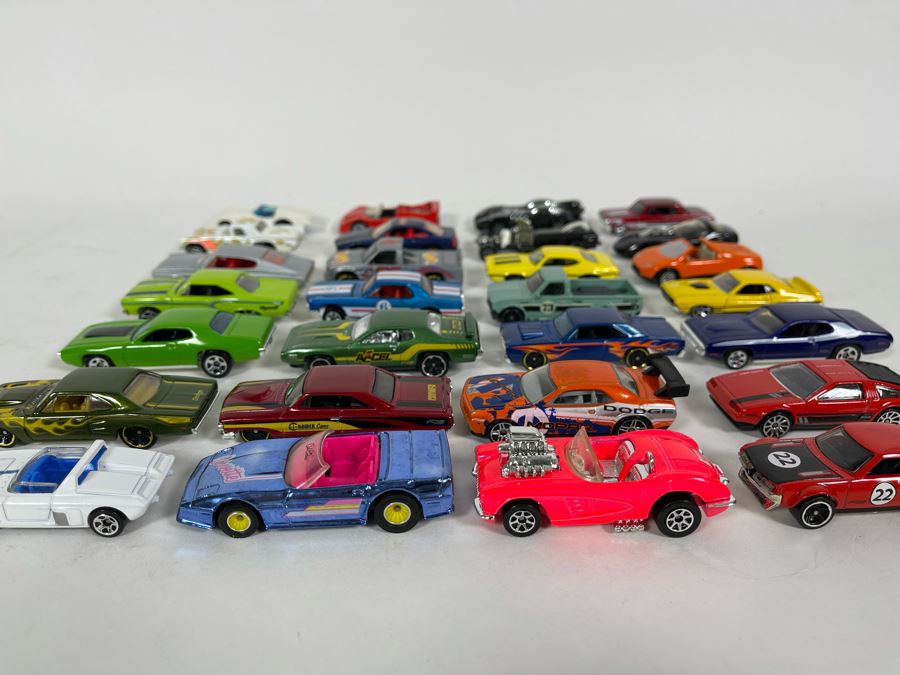 Vintage Mattel Hot Wheels Cars Lot - See Photos [Photo 2]
