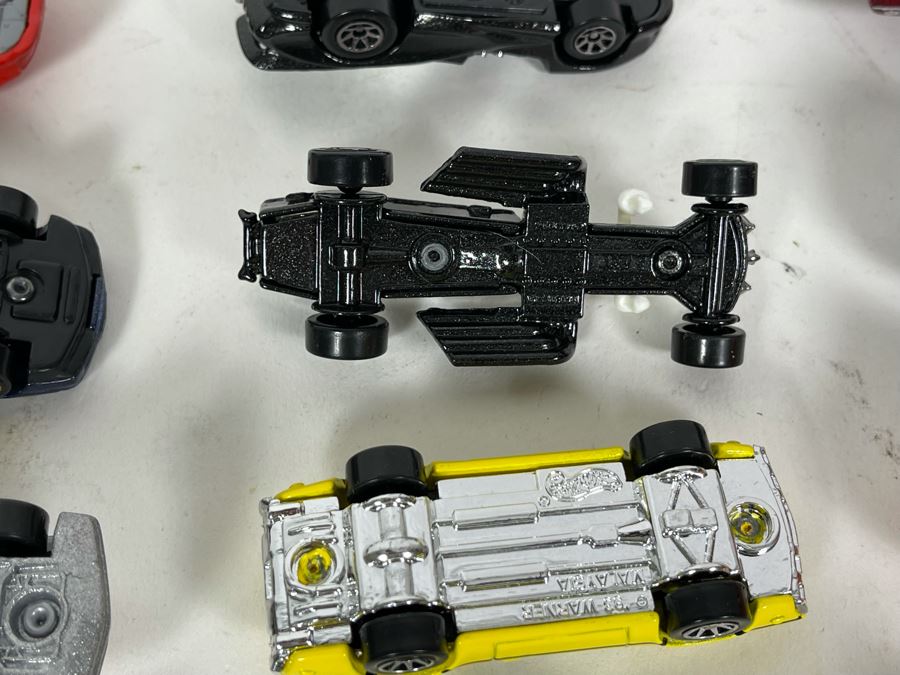 Vintage Mattel Hot Wheels Cars Lot - See Photos [Photo 21]