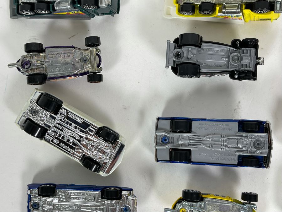 Vintage Mattel Hot Wheels Cars Lot - See Photos [Photo 19]