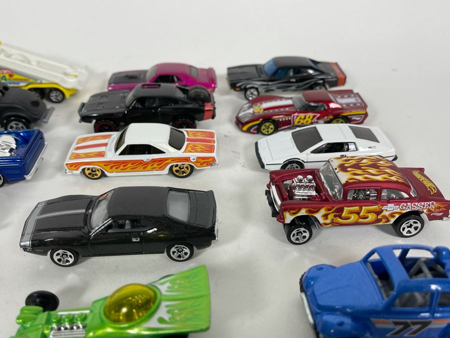 Vintage Mattel Hot Wheels Cars Lot - See Photos [Photo 11]