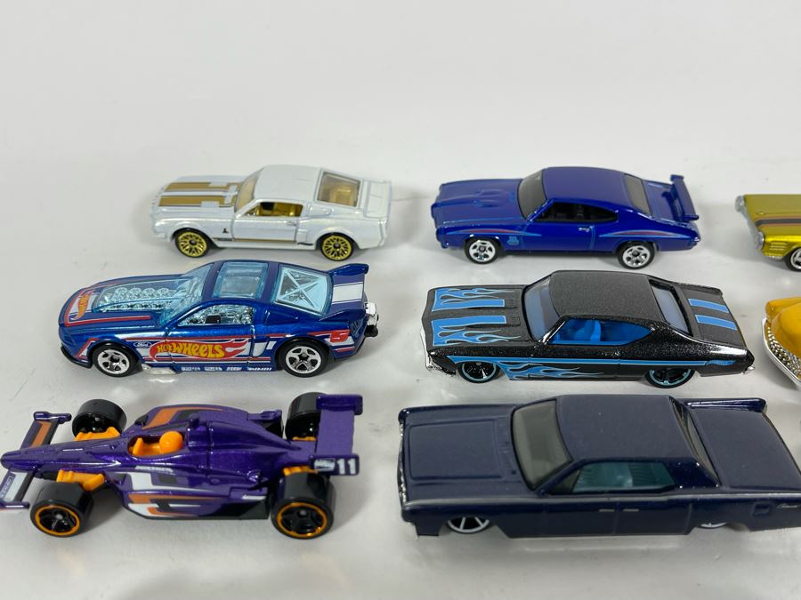 Vintage Mattel Hot Wheels Cars Lot - See Photos [Photo 11]