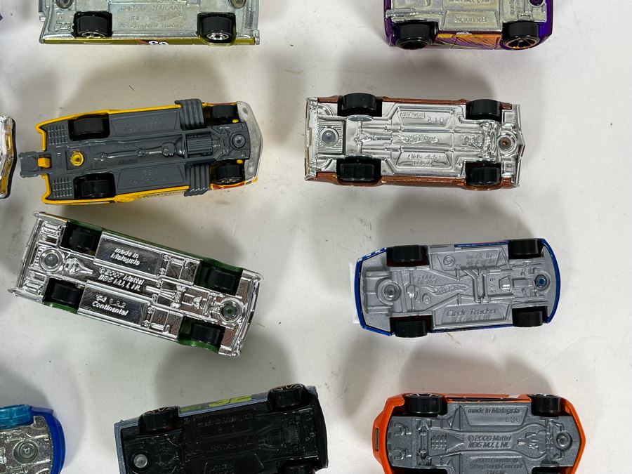 Vintage Mattel Hot Wheels Cars Lot - See Photos [Photo 18]