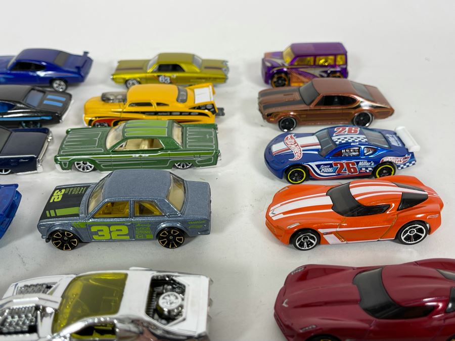 Vintage Mattel Hot Wheels Cars Lot - See Photos [Photo 9]