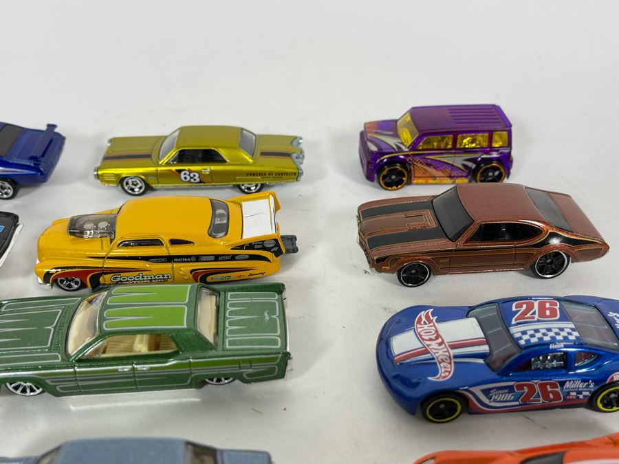 Vintage Mattel Hot Wheels Cars Lot - See Photos [Photo 10]