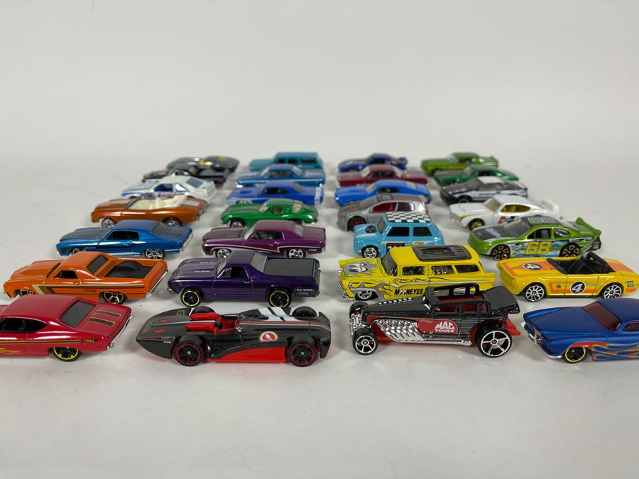 Vintage Mattel Hot Wheels Cars Lot - See Photos [Photo 2]