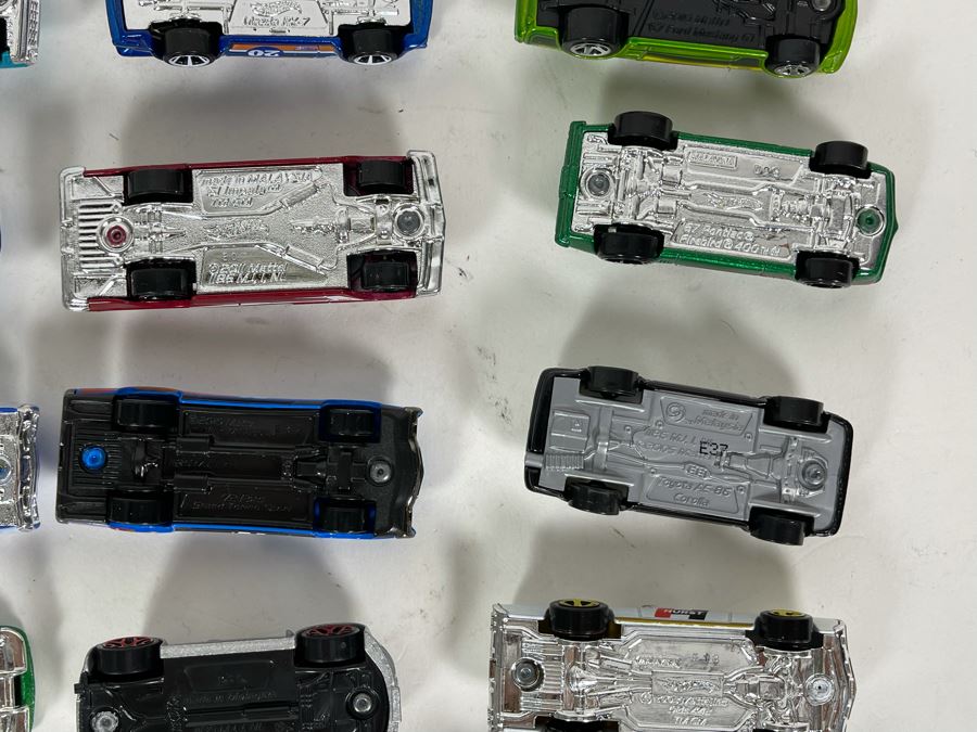 Vintage Mattel Hot Wheels Cars Lot - See Photos [Photo 18]