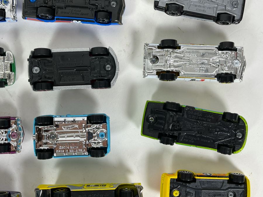 Vintage Mattel Hot Wheels Cars Lot - See Photos [Photo 15]