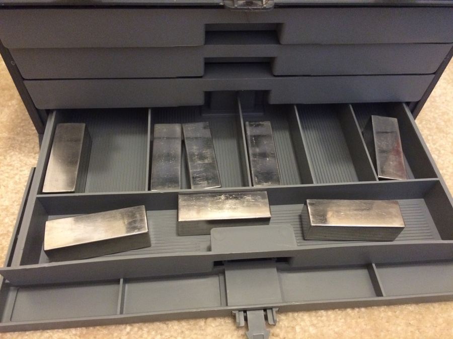 Sewing Materials Threads & Plano Tackle Box [Photo 8]