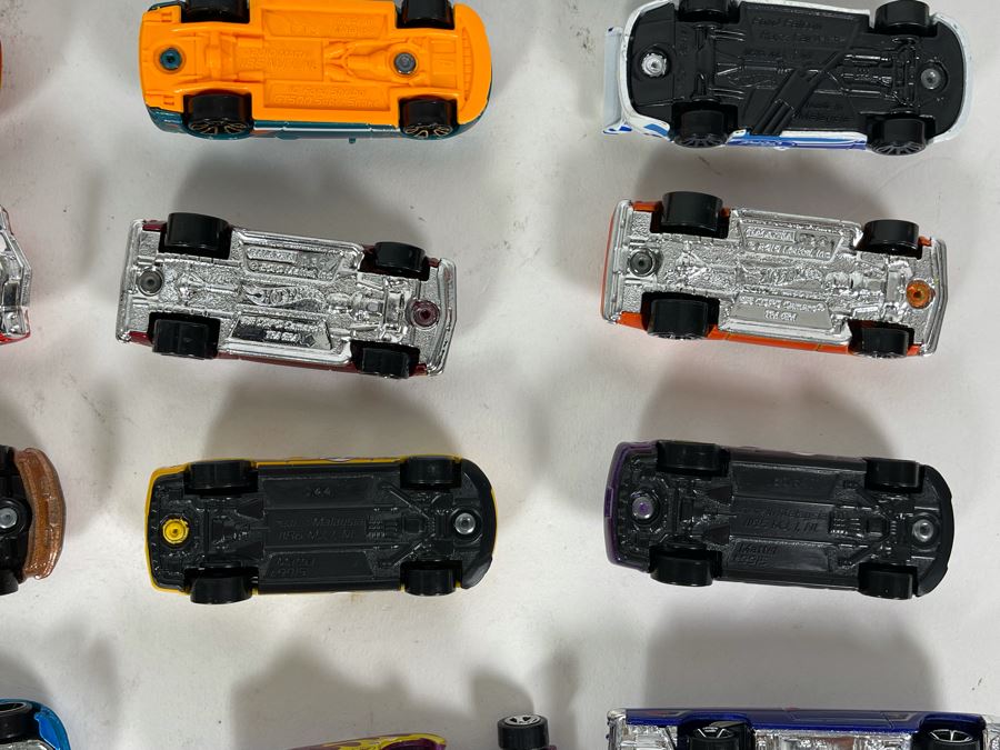 Vintage Mattel Hot Wheels Cars Lot - See Photos [Photo 15]