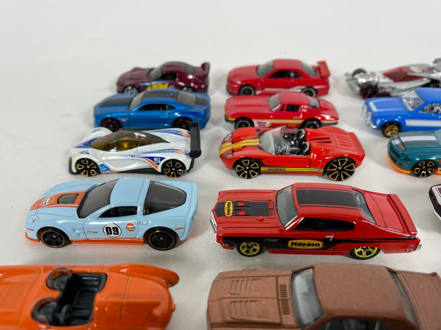 Vintage Mattel Hot Wheels Cars Lot - See Photos [Photo 8]