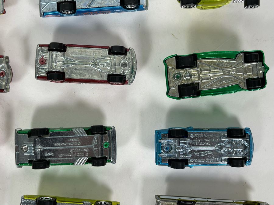 Vintage Mattel Hot Wheels Cars Lot - See Photos [Photo 15]
