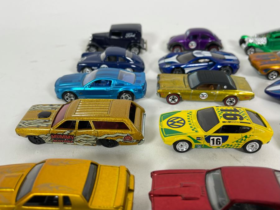 Vintage Mattel Hot Wheels Cars Lot - See Photos [Photo 9]