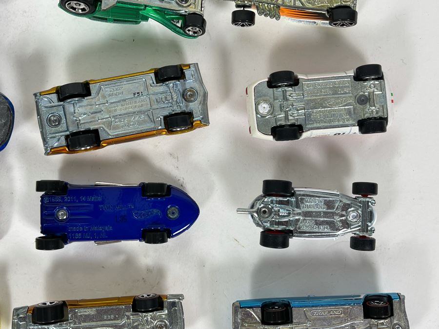 Vintage Mattel Hot Wheels Cars Lot - See Photos [Photo 19]