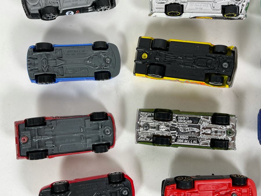 Vintage Mattel Hot Wheels Cars Lot - See Photos [Photo 16]