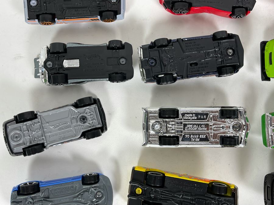 Vintage Mattel Hot Wheels Cars Lot - See Photos [Photo 17]