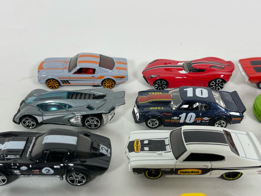 Vintage Mattel Hot Wheels Cars Lot - See Photos [Photo 11]