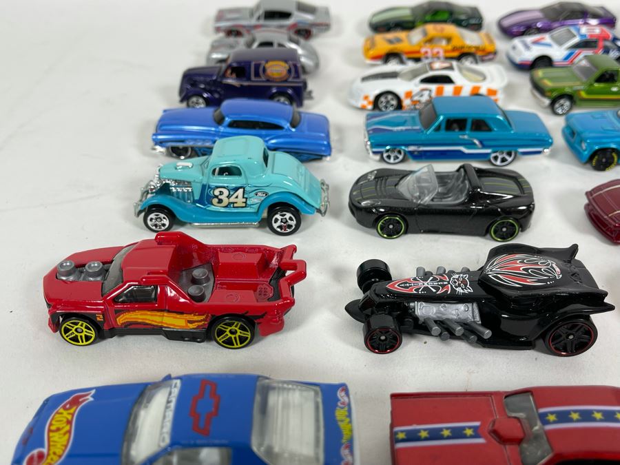 Vintage Mattel Hot Wheels Cars Lot - See Photos [Photo 9]