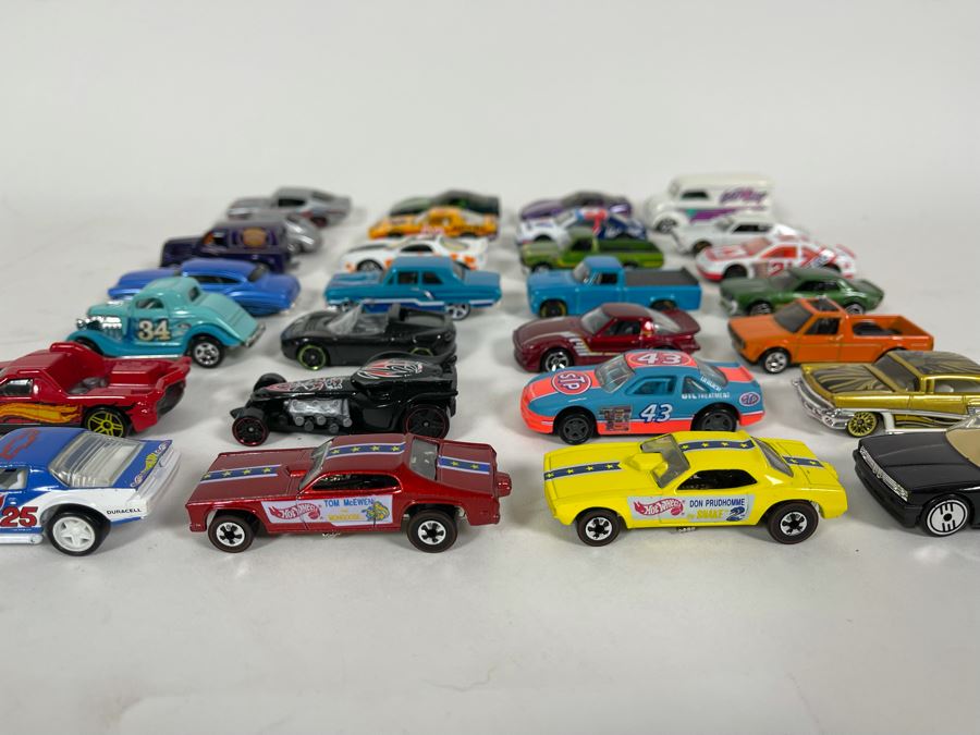 Vintage Mattel Hot Wheels Cars Lot - See Photos [Photo 2]