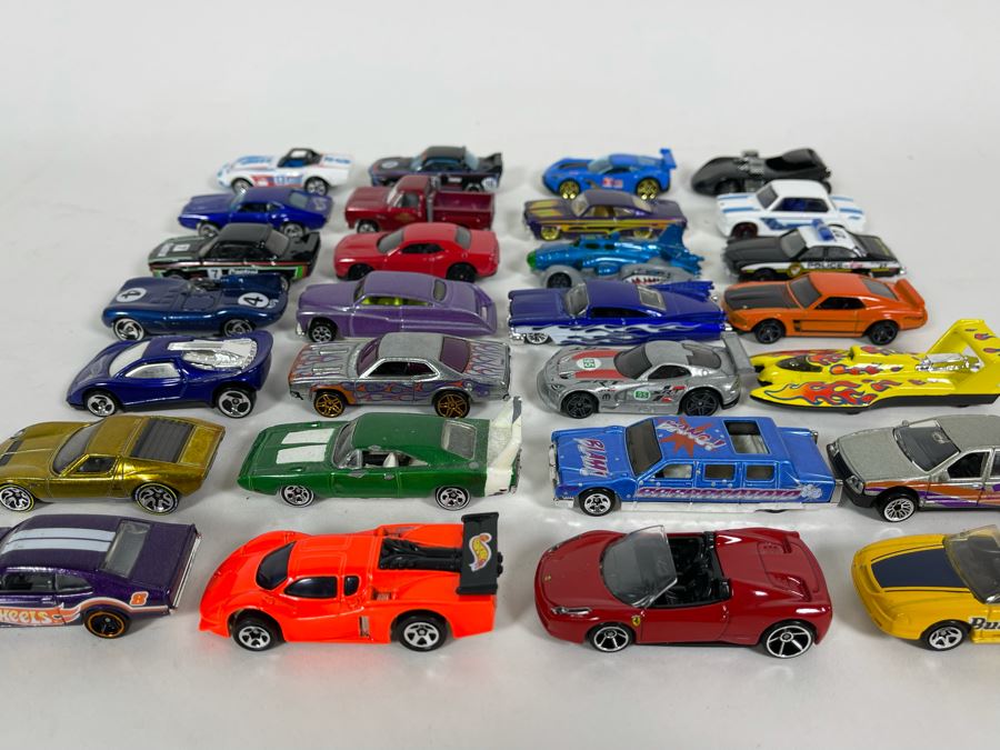 Vintage Mattel Hot Wheels Cars Lot - See Photos [Photo 3]