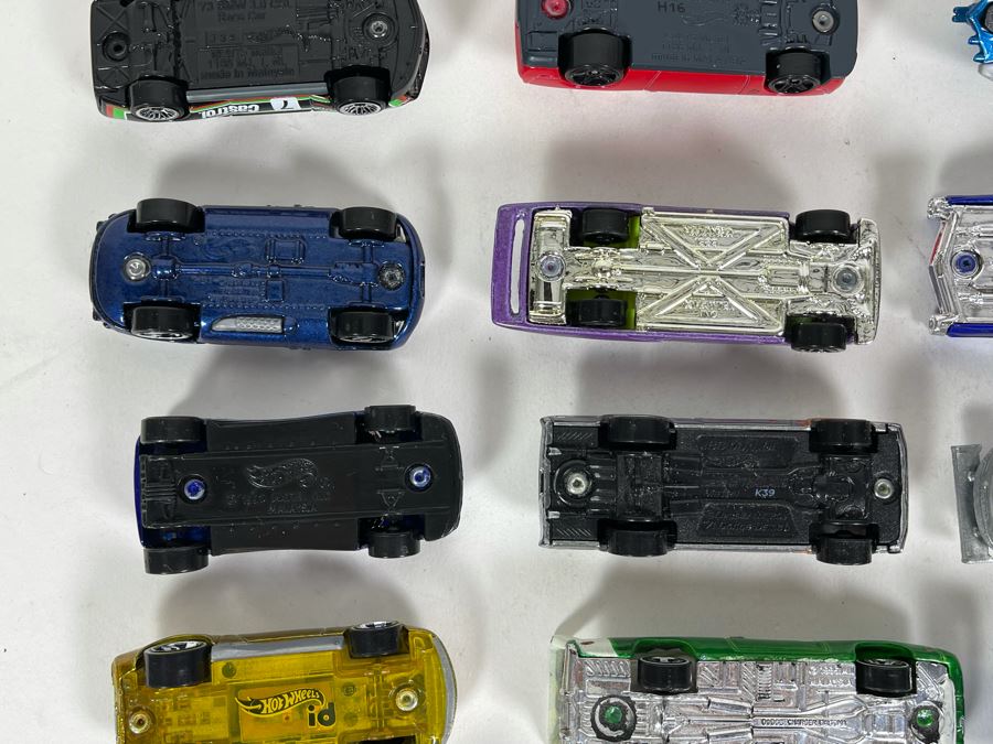 Vintage Mattel Hot Wheels Cars Lot - See Photos [Photo 19]