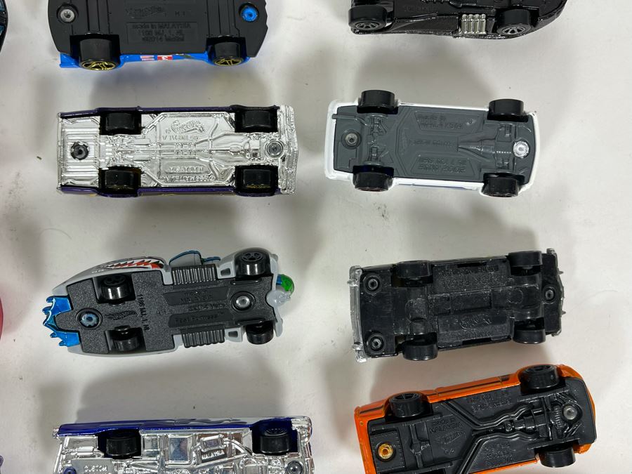 Vintage Mattel Hot Wheels Cars Lot - See Photos [Photo 21]