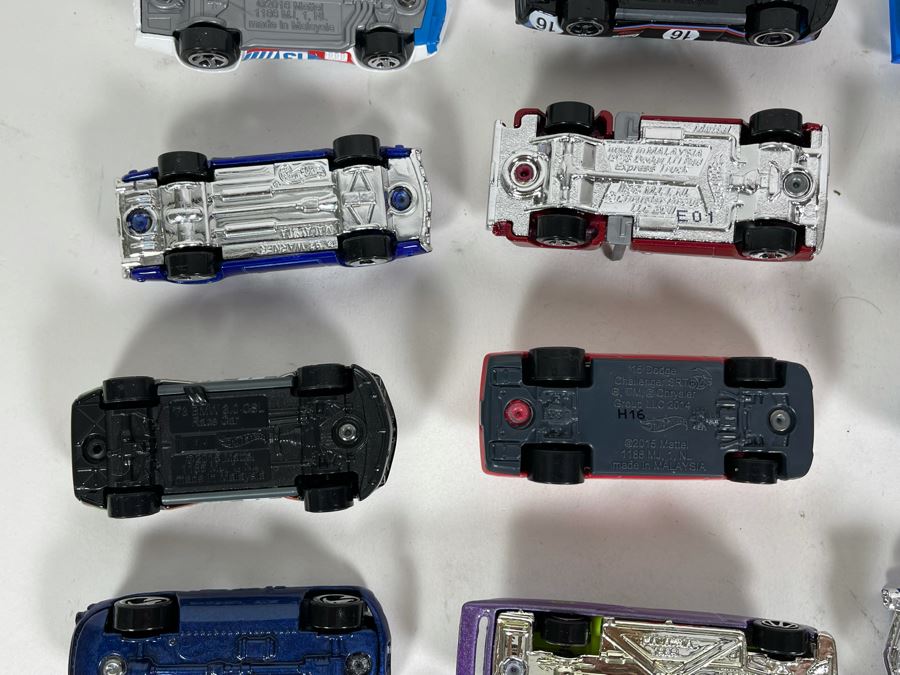 Vintage Mattel Hot Wheels Cars Lot - See Photos [Photo 20]