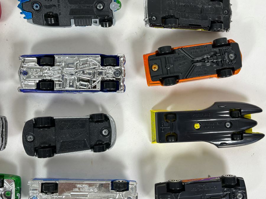 Vintage Mattel Hot Wheels Cars Lot - See Photos [Photo 18]