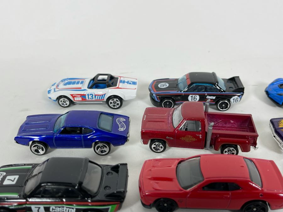Vintage Mattel Hot Wheels Cars Lot - See Photos [Photo 14]