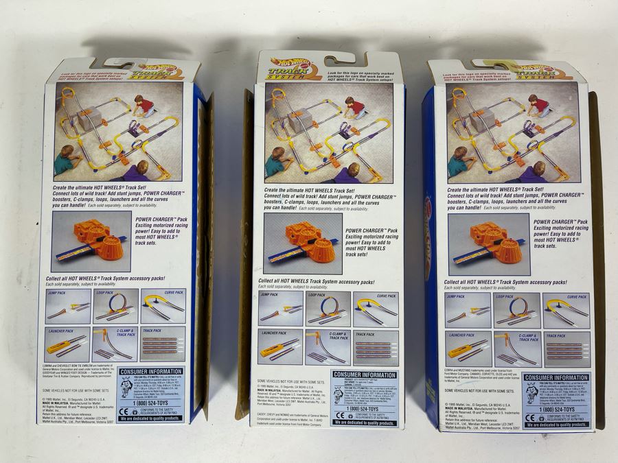 (3) Mattel Hot Wheels Cars Gift Packs 1995 (Opened) [Photo 9]