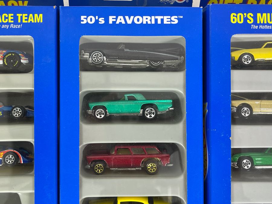 (3) Mattel Hot Wheels Cars Gift Packs 1995 (Opened) [Photo 5]